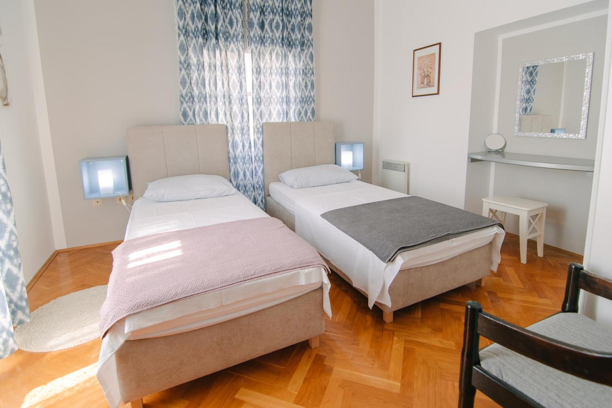 Apartments Sab Ogulin Exterior photo